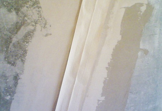 乳胶漆墙面开裂的原因解决办法